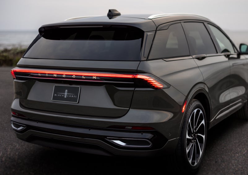 The rear of a 2024 Lincoln Black Label Nautilus® SUV displays full LED rear lighting. | Brinson Lincoln of Athens in Athens TX